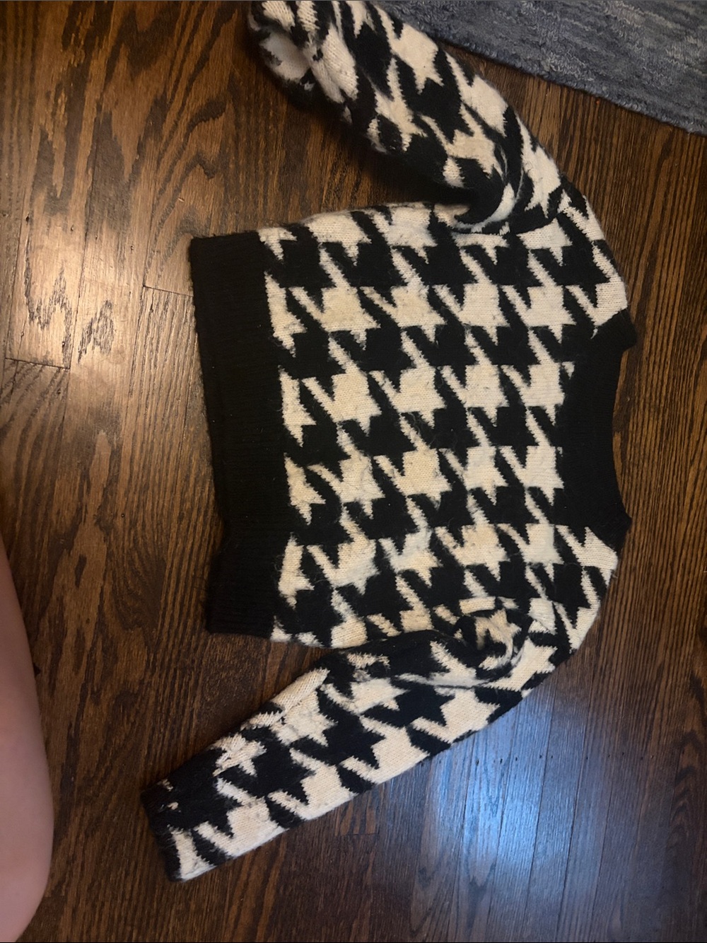 Express Black & White Houndstooth Crewneck Sweater